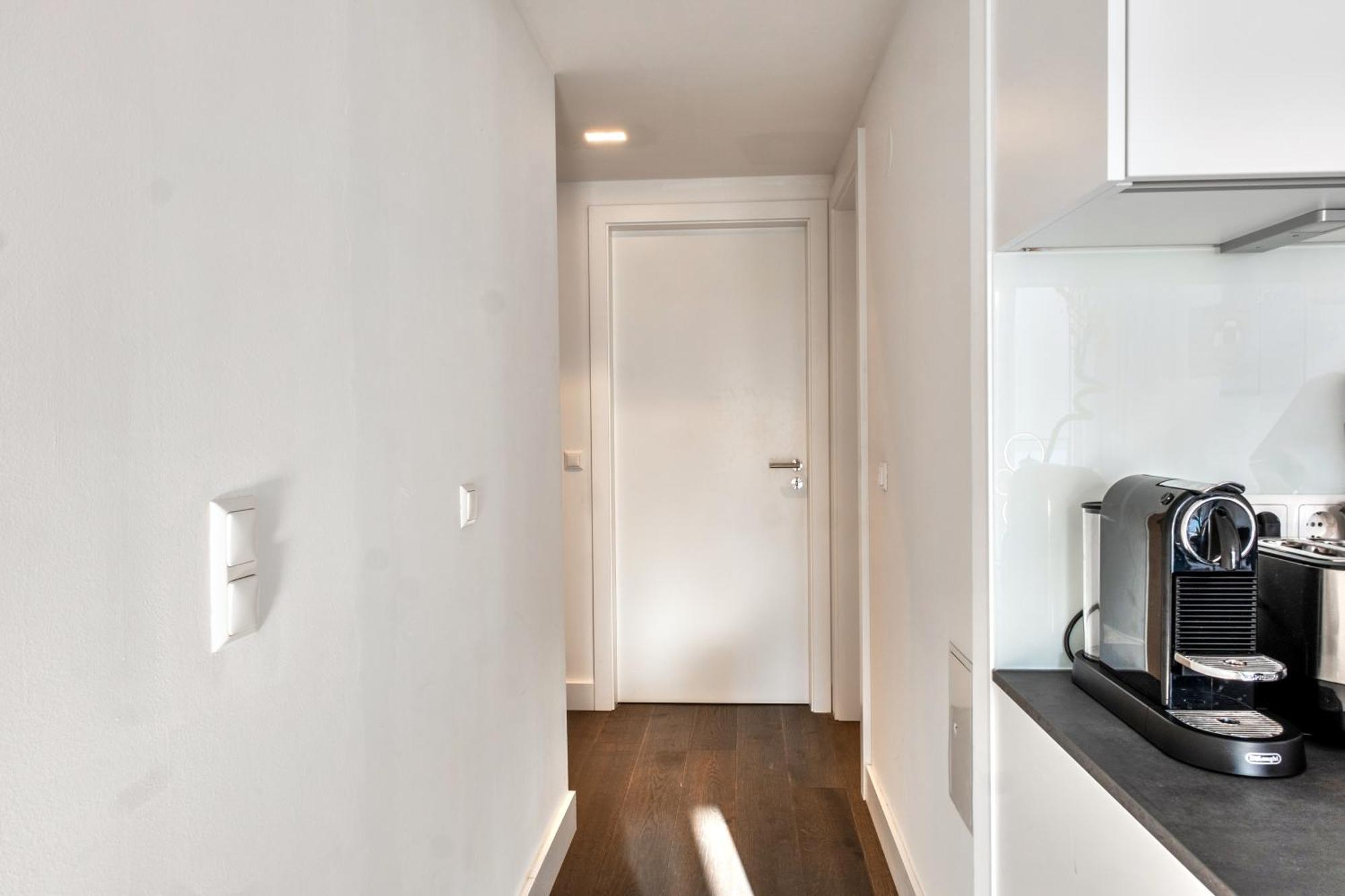 Apartment Long Term I 7 Minutes To Inner I At Metro *