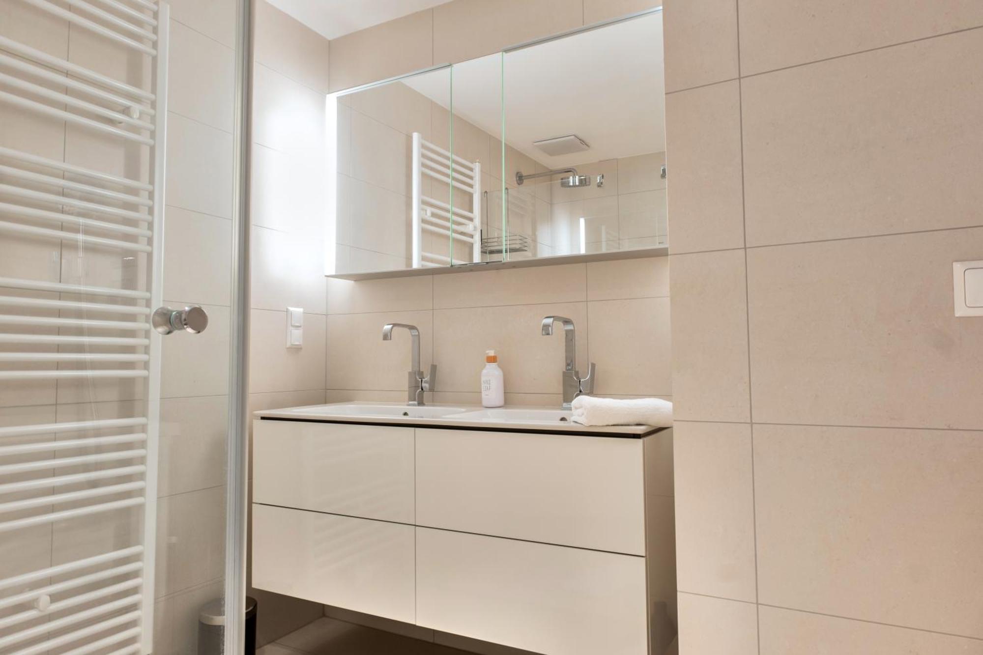 Apartment Long Term I 7 Minutes To Inner I At Metro *