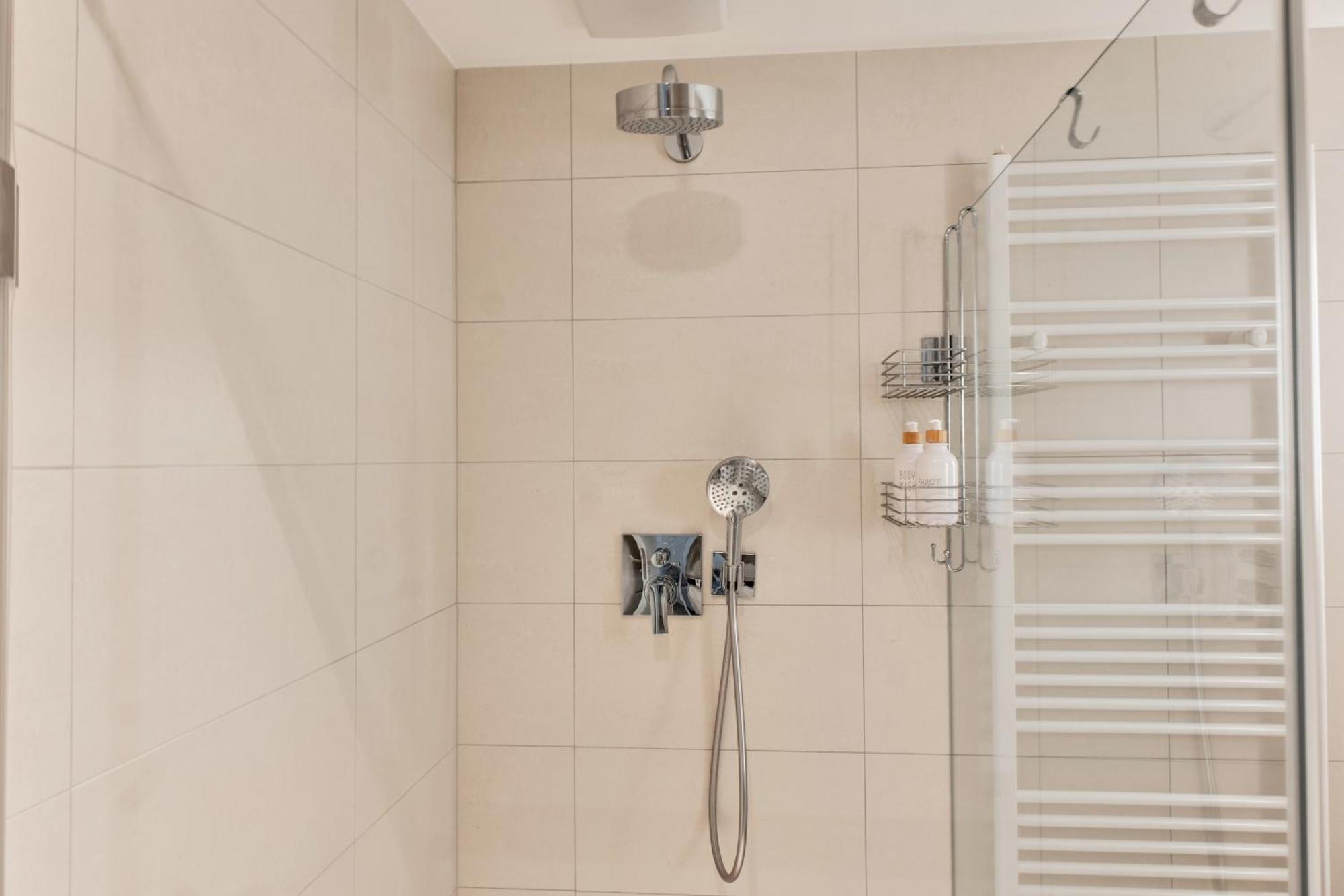 Apartment Long Term I 7 Minutes To Inner I At Metro *